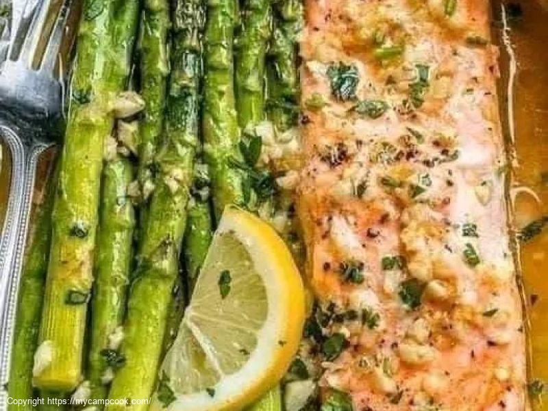 Tin Foil Salmon and Asparagus
